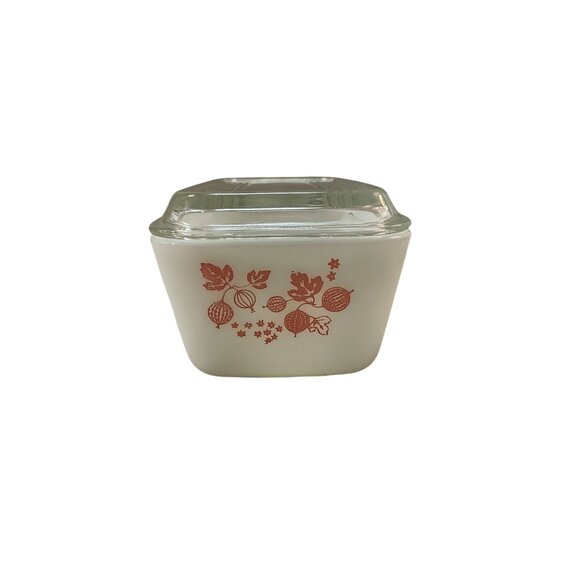 Pyrex Other - Pyrex Refrigerator Dish with Lid Used Pink Gooseberry